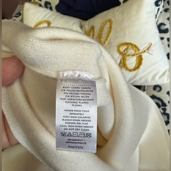 Ann Taylor Cream Knit Top with feather cuffs size L - Picture 4 of 4